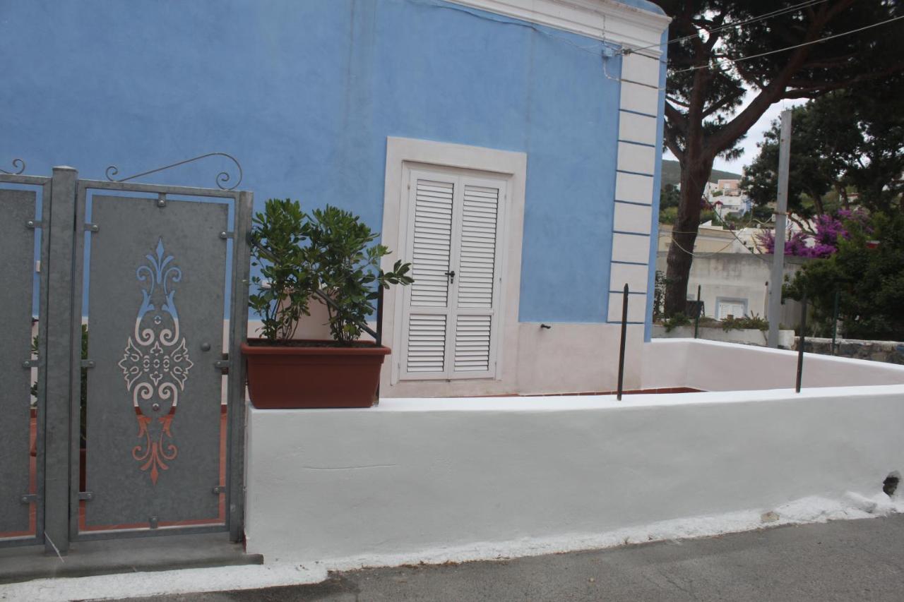 Camere Dieci Maggio- Beb Dory, Nemo, Guizzo Ponza Dış mekan fotoğraf
